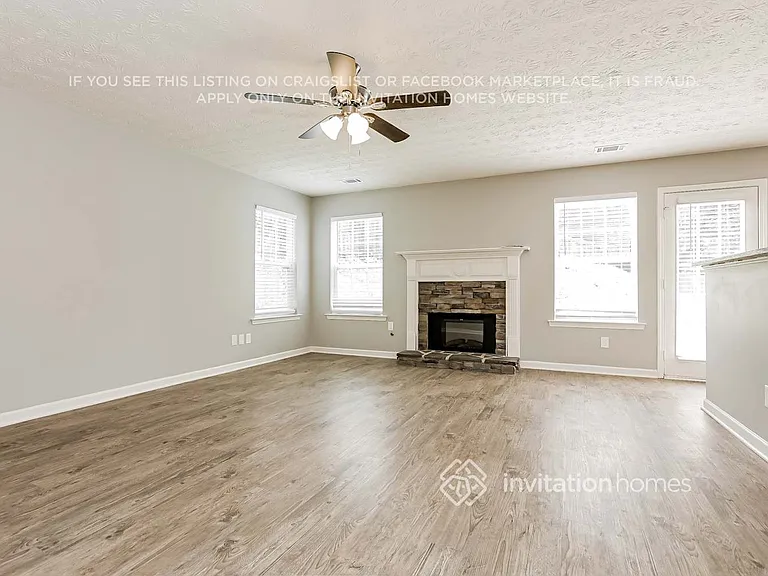 1802 Sydney Mill Ct — Photo 4