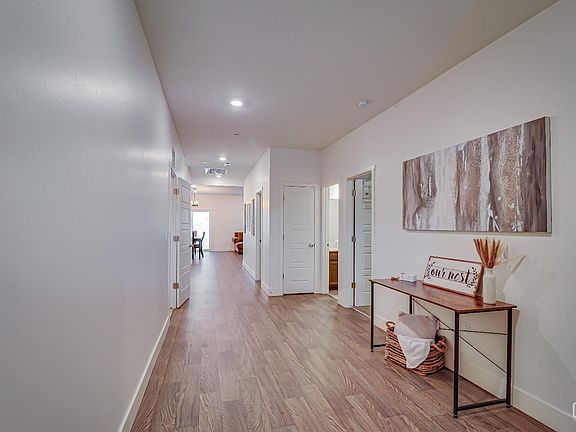 5th image of 9709 Crystal Falls Ln