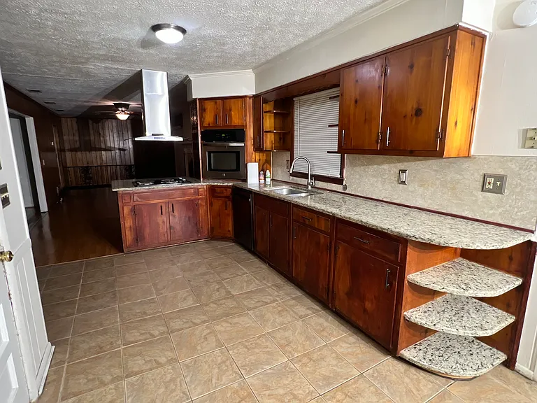 1065 Pleasant Hill Rd — Photo 16