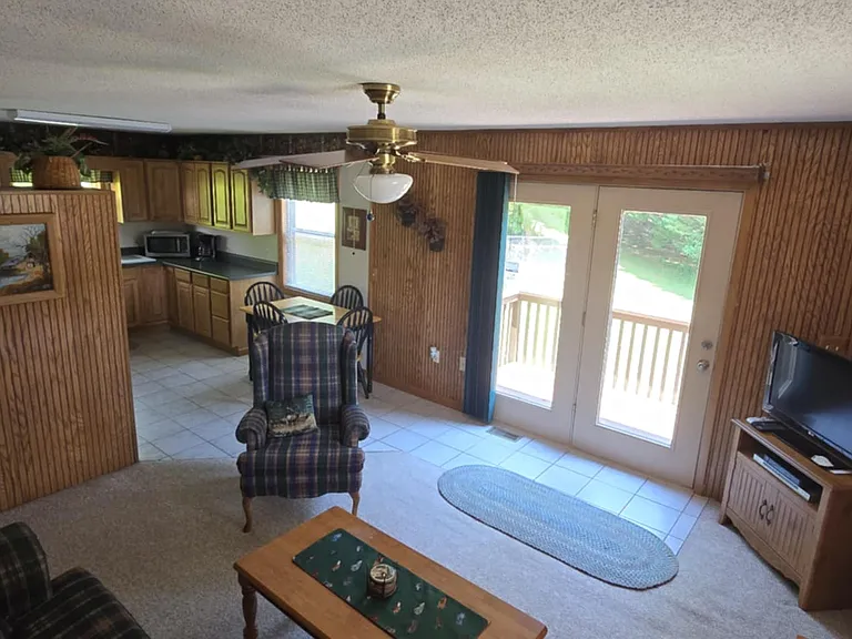 Pondview Dr — Photo 5