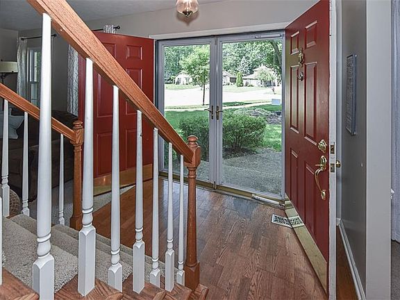3rd image of 8479 Bradfords Gate