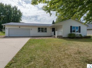 107 Meadow Ln, Janesville, MN 56048