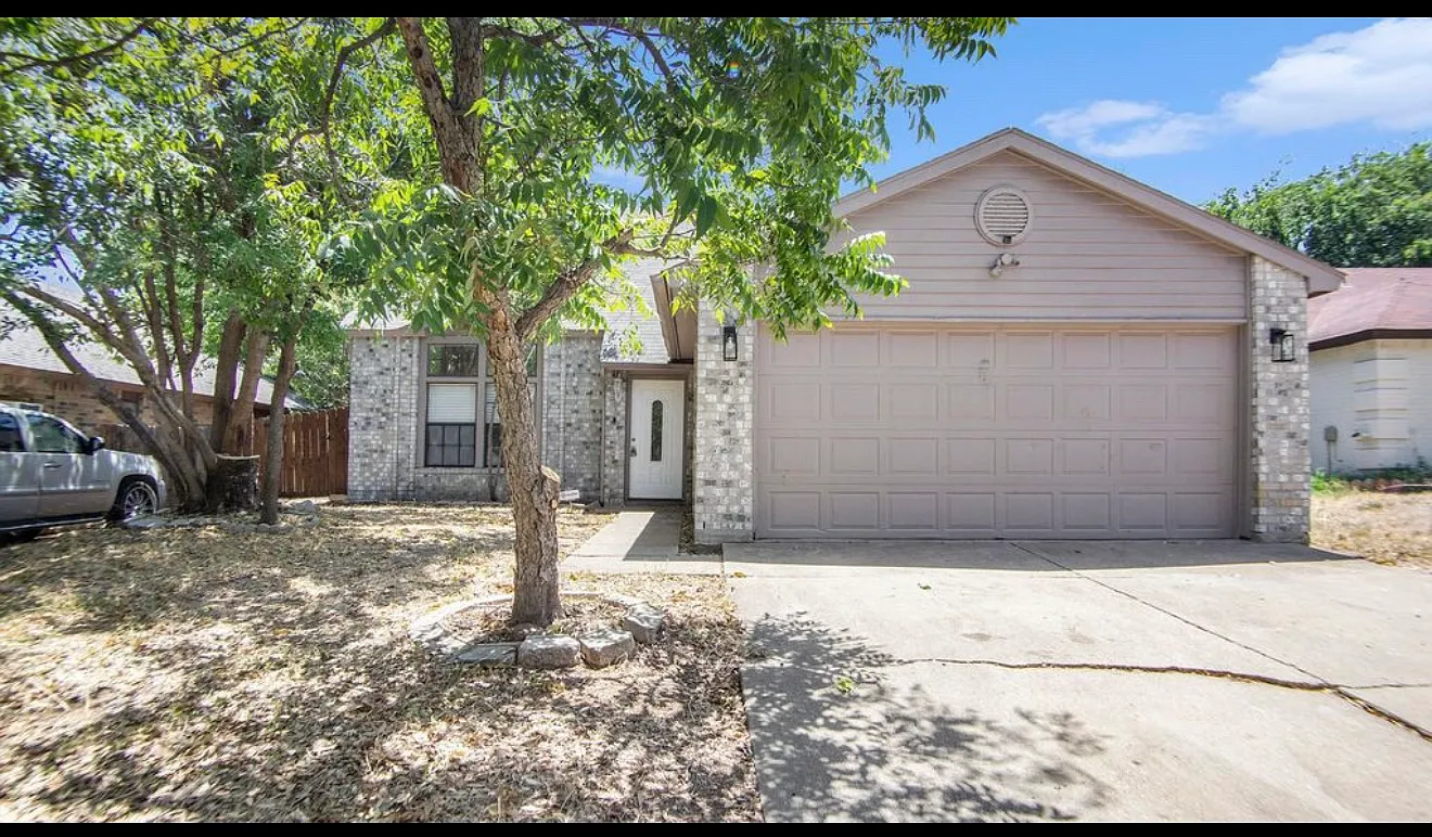 4 bed, 1789 sqft, $2,250 — Photo 1