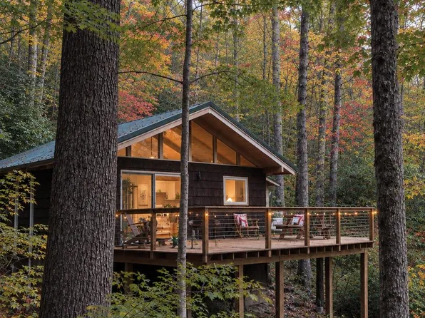 80 Woodhaven Rd, Asheville, NC 28805