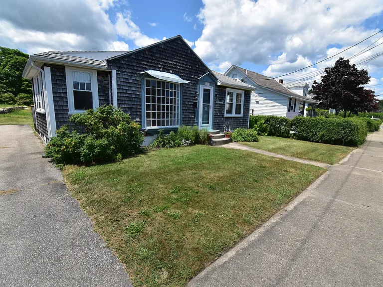 41 Caswell St — Photo 31