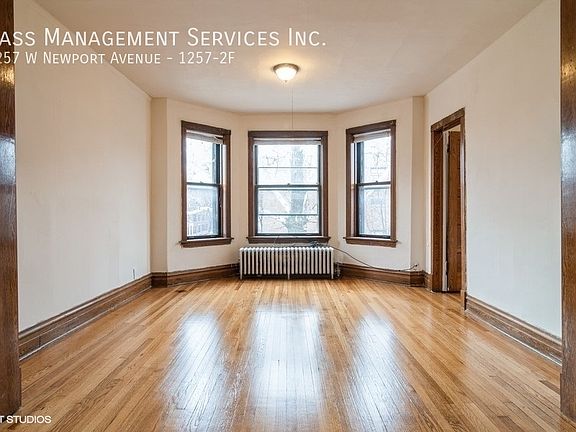 4th image of 1257 W Newport Ave #2F