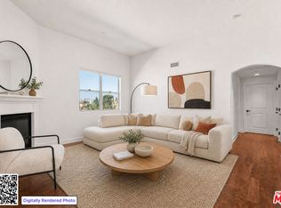 5037 Rosewood Ave APT 301, Los Angeles, CA 90004