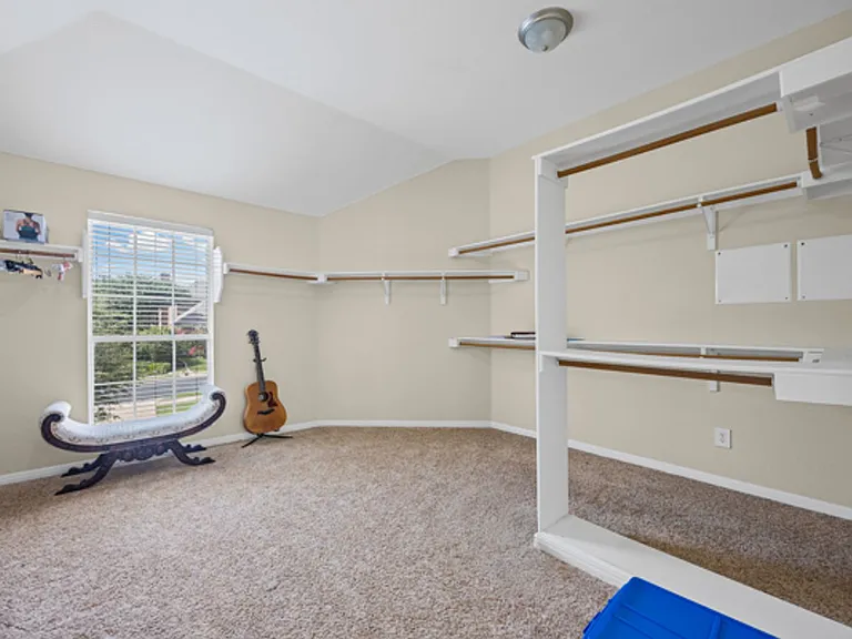 10648 Bramblecrest Dr — Photo 13