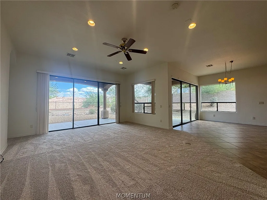 3 bed, 2.0 bath, 1898 sqft, $2,300 — Photo 3
