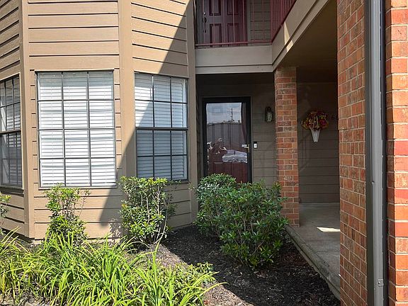 2nd image of 6646 Pondside Cir #1
