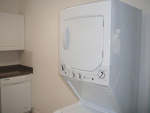 3rd image of 1401 N 16th Ct