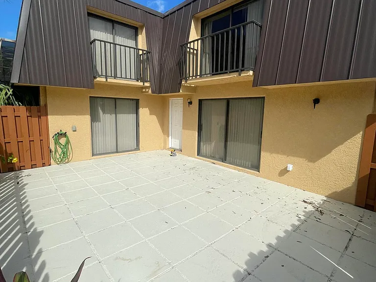 5881 SE Windsong Ln — Photo 4