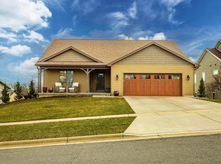 209 Westmorland Dr, Mount Horeb, WI 53572