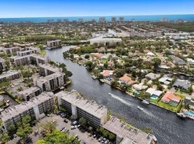 14 Royal Palm Way, Boca Raton, FL
