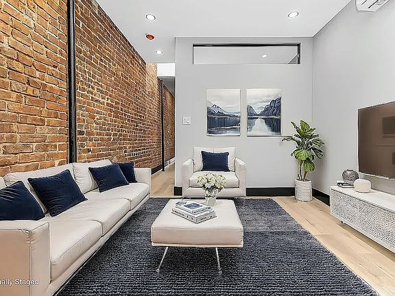 2nd image of 438 W 52nd St #4D