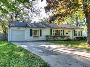 7621 Hardy St, Overland Park, KS 66204