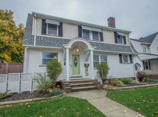 15517 Greenway Rd, Cleveland, OH 44111