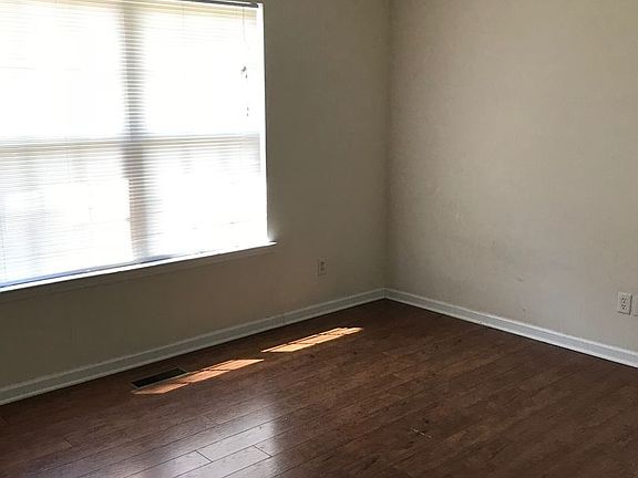 5th image of 901A Worth St