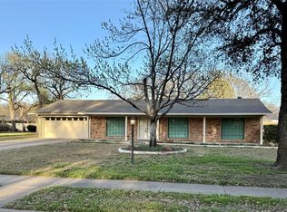 1807 Cresthaven Dr, Pantego, TX 76013