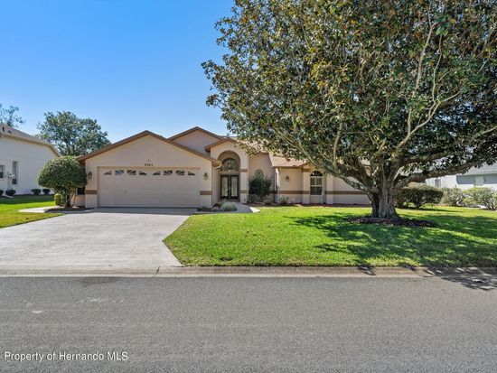 9365 Southern Belle Dr, Weeki Wachee, FL 34613
