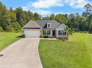 123 Brooke Ridge Dr, Thomasville, NC 27360