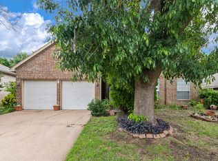 2904 Forest Creek Dr, Fort Worth, TX 76123