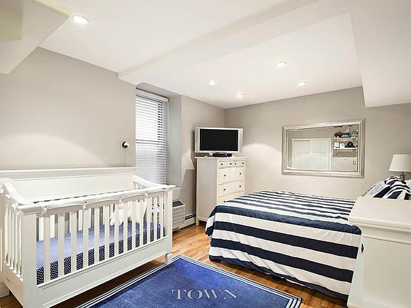 4th image of 152 E 35th St APT 1F