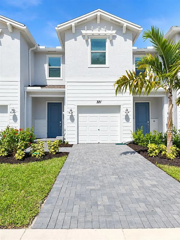 3 bed, 2.5 bath, 1632 sqft, $2,550 — Photo 2