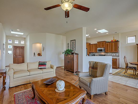 3rd image of 5319 Sacate Ave NW