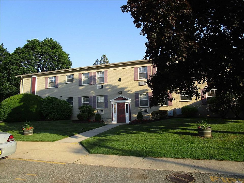 1st image of 324 Post Ave APT 4E