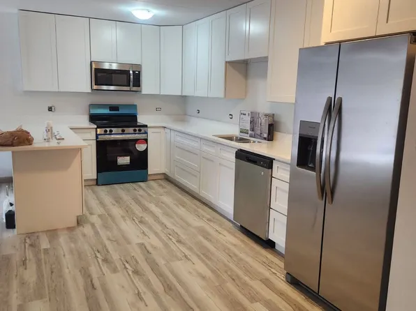 16 E Old Willow Rd, Prospect Heights, IL