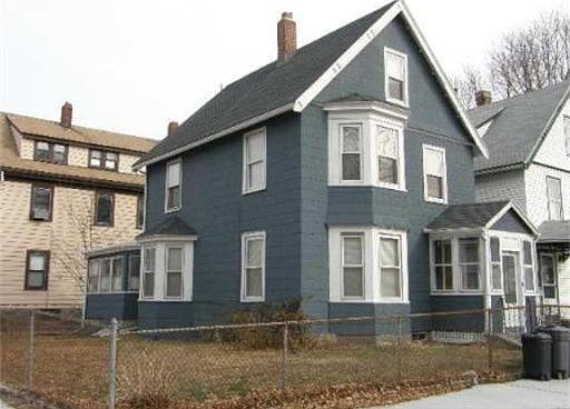 2nd image of 9 Bloomington St