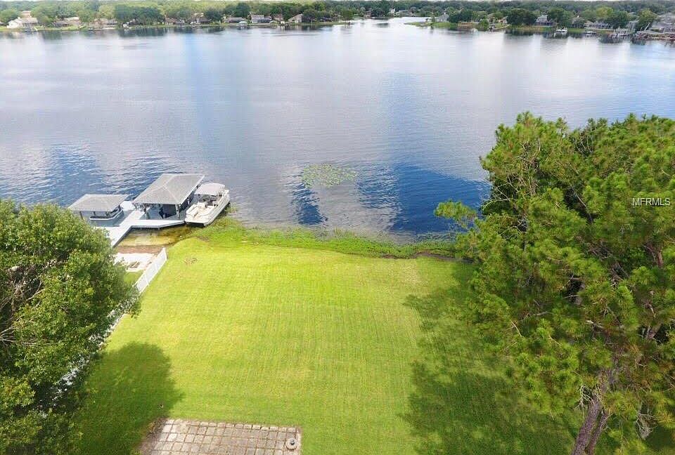 2nd image of 3541 Parkway Blvd