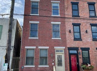 208 Greenwich St #A, Philadelphia, PA 19147