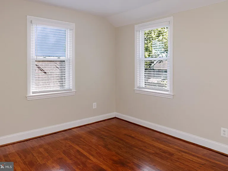 632 Faraday Pl NE — Photo 17