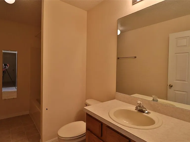 1386 Fallwood Dr — Photo 8