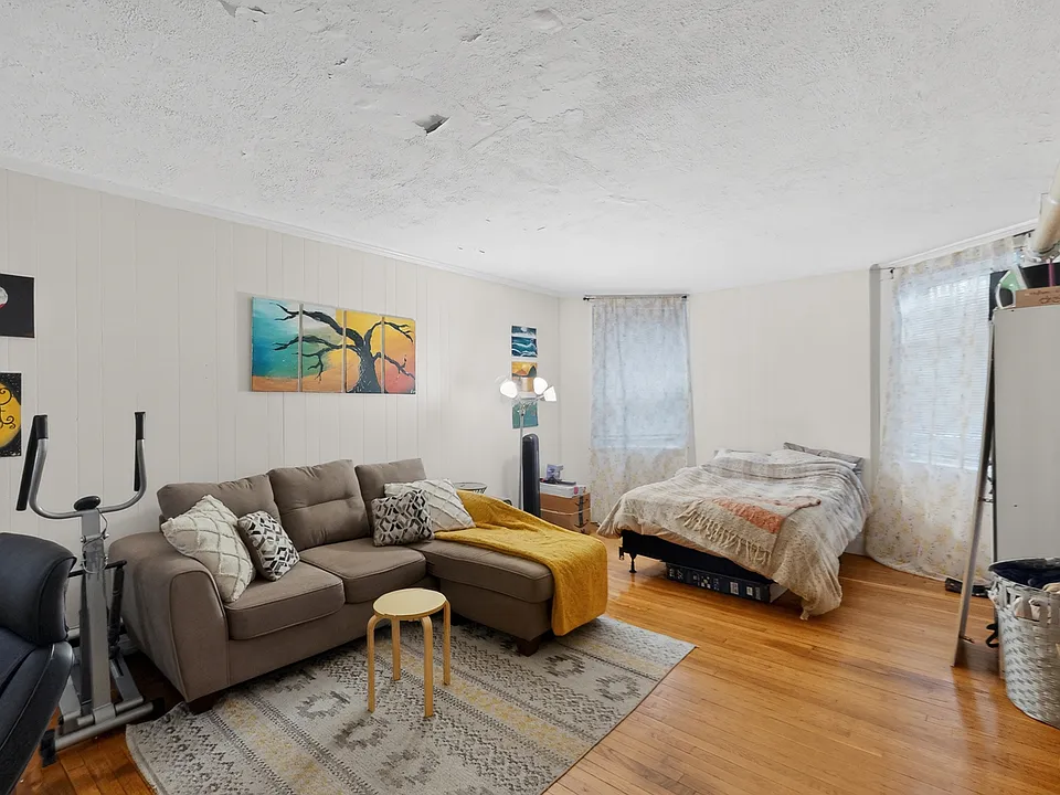 1069 Beacon St #5