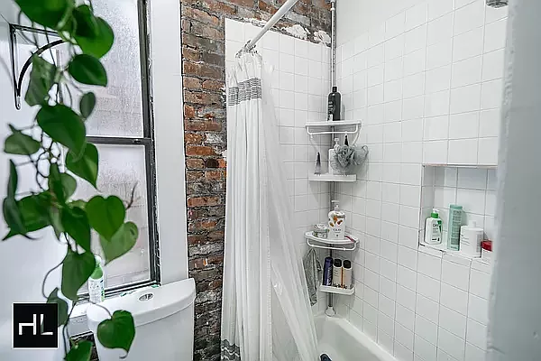 Rented by Highline Residential | media 12