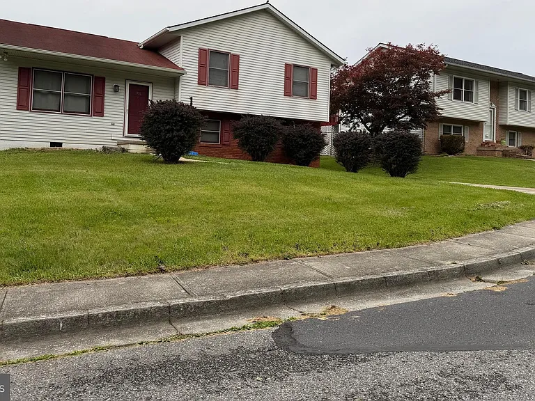 351 Beauregard Blvd — Photo 1