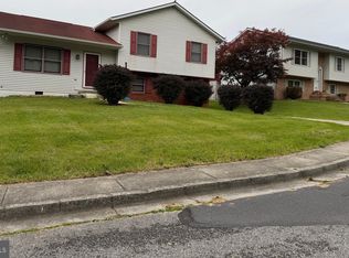351 Beauregard Blvd, Charles Town, WV 25414