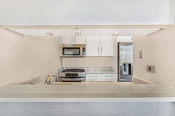 Rented by RSNY Realty | media 8