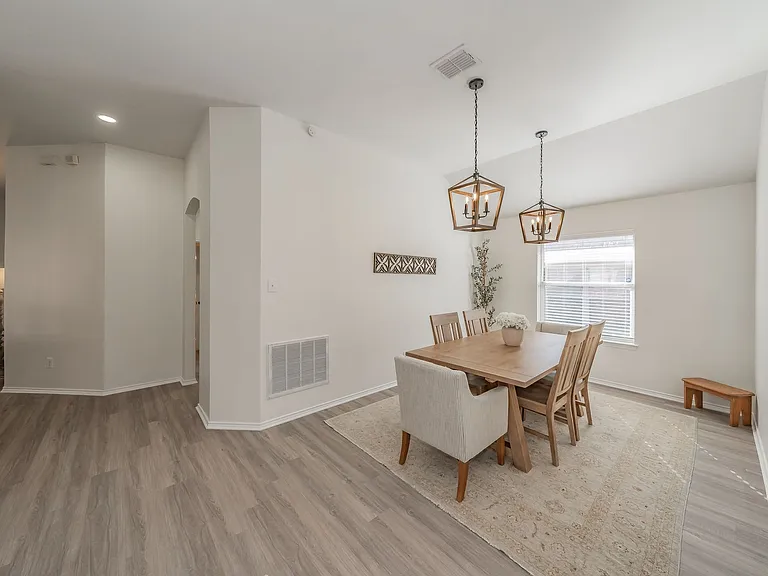 9040 Weller Ln — Photo 17