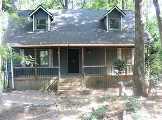 6529 Bluewaters Dr, Flowery Branch, GA 30542