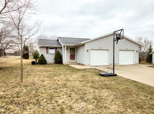 1224 Cranberry Ct, Holland, MI 49423