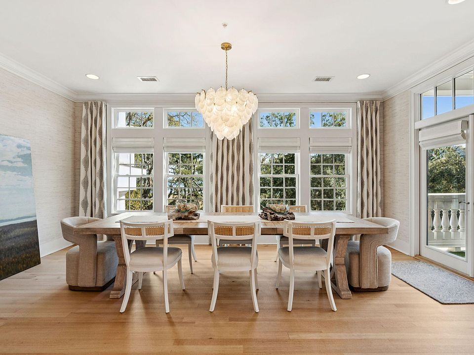 1st image of 118 Fairbanks Oak Aly Unit 3B