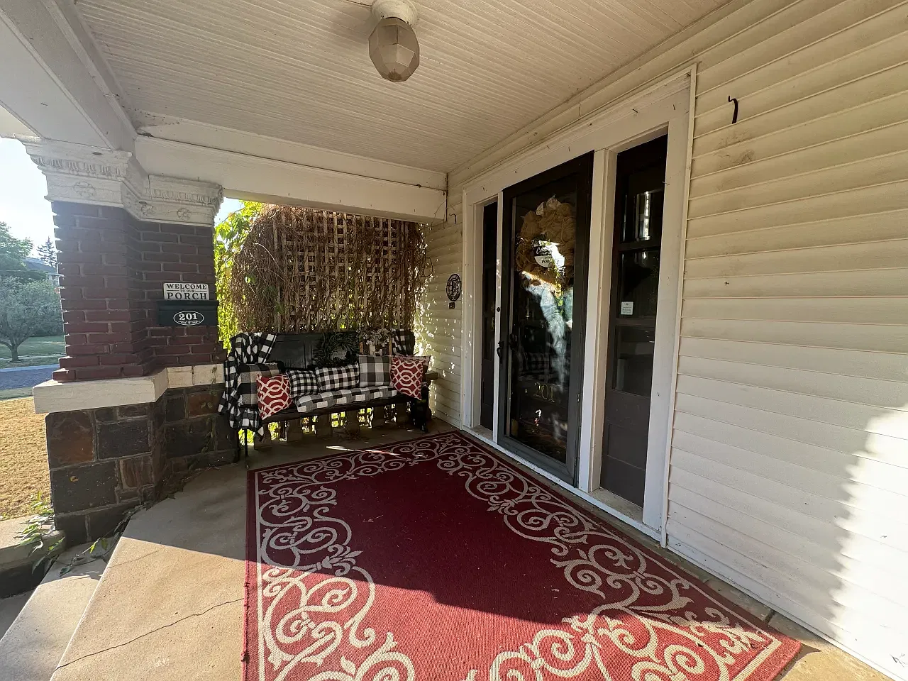 5 bed, 3132 sqft, $1,875 — Photo 3
