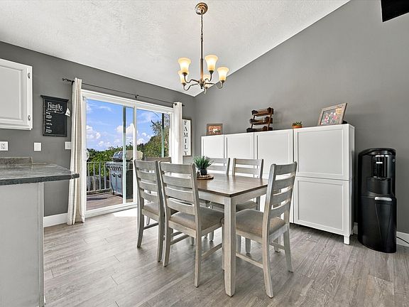 5th image of 2257 N 2290 W