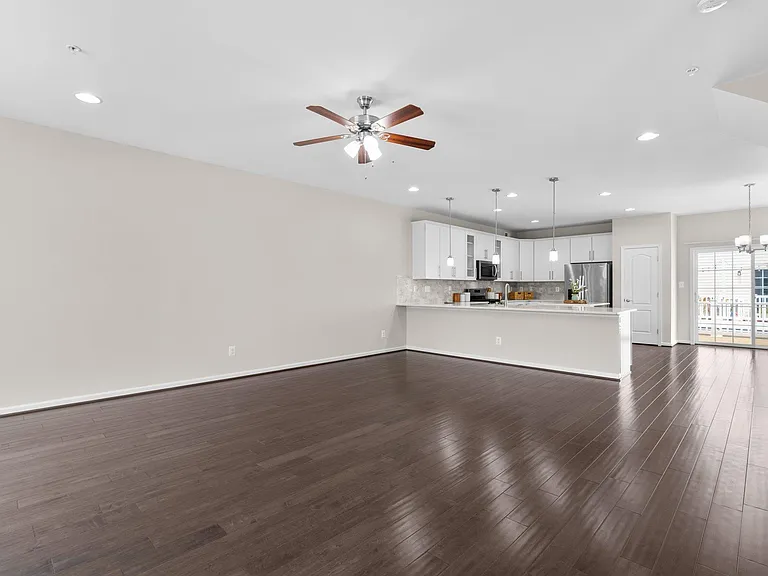 7720 Rearden Ct — Photo 18