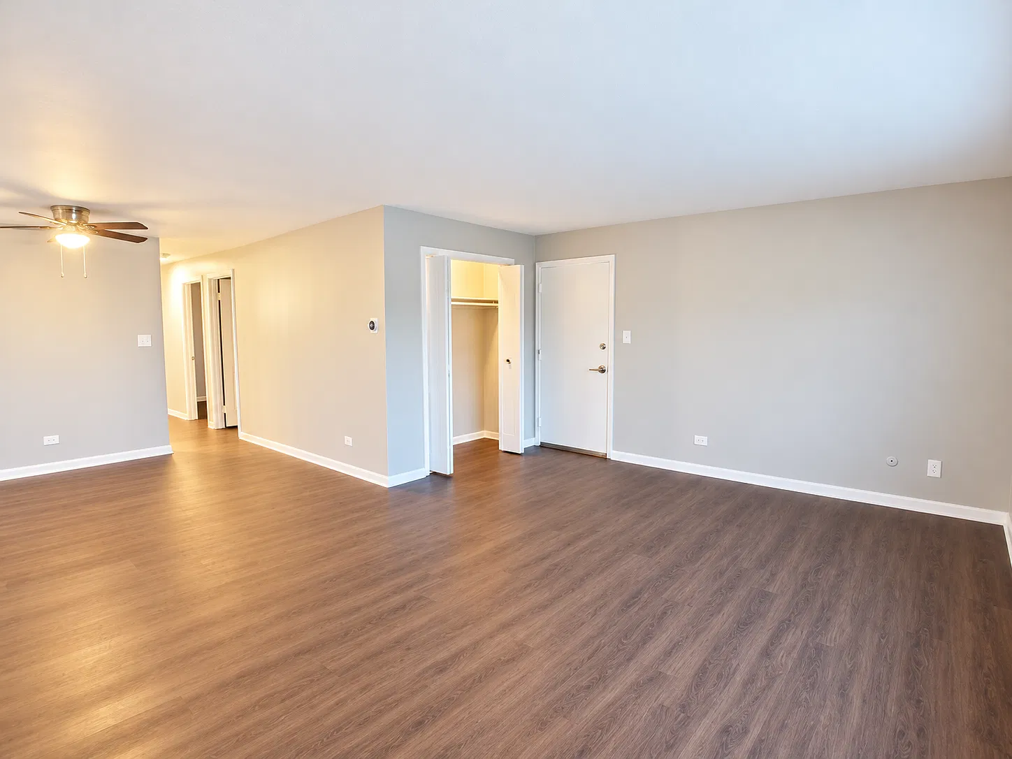 3 bed, 1.5 bath, 1000 sqft, $2,300 — Photo 4