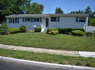 24 Stanford Dr, Hazlet, NJ 07730